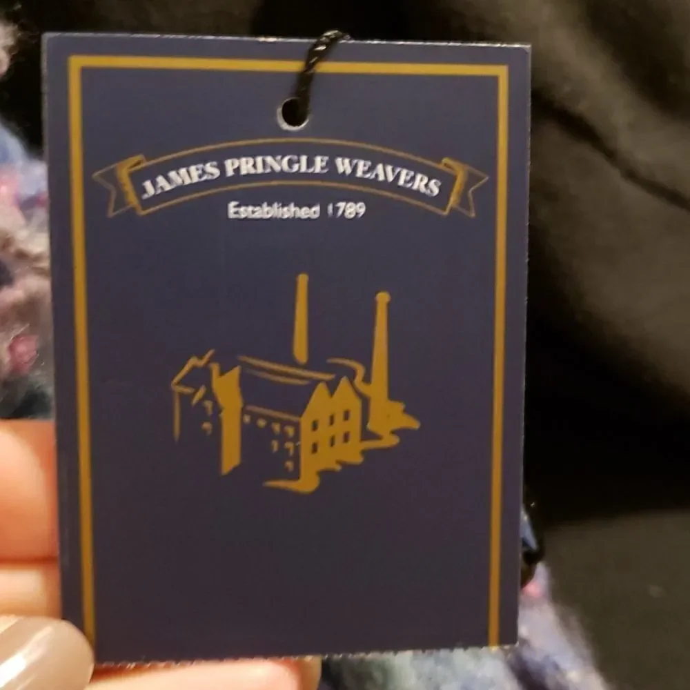 James Pringle Weavers nwt beautiful